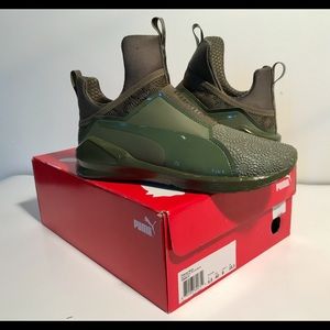 Puma Fierce - Burnt Olive Sz 9